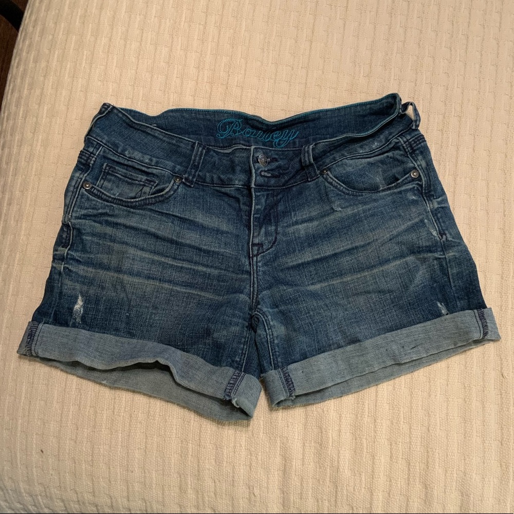 Delia’s juniors Bailey shorts